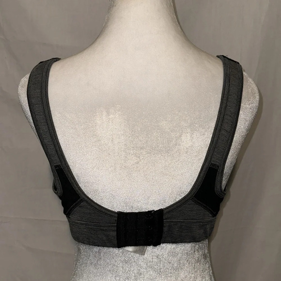 gray & black Duluth Trading Co sports bra size medium - Picture 2 of 4